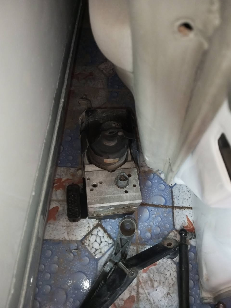 السلام عليكم ملكه تفليش كير ومكينه وعربانه وصدر ومشط ستيرن وفريم ممه و الغراض كلو جديد  شتحتاج موجود ***********
