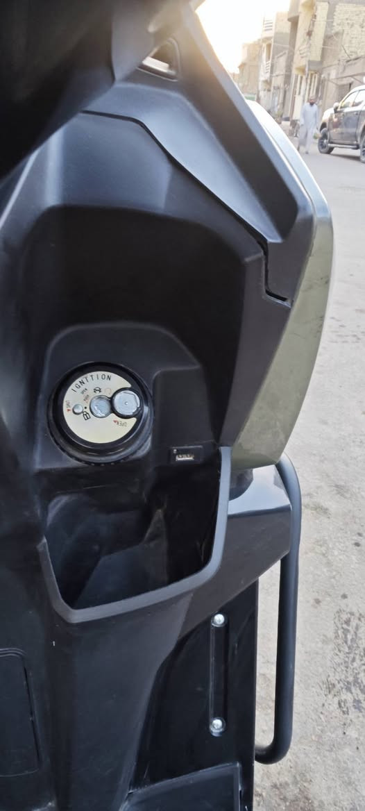 سلام عليكم دراجه شحن للبيع مديل 2025
نوع تانك الوحش 
8 بطريات كبار 
ملف 2000
سرعه حقيقي 85
تجي جنطين 
قفل بريك وقفل سترين وقفل سويج 
دراجه كفاله عامه 
بيها زنون اصفر البومه 
بيها رماش عالي وناصي 
بلوتوث عالي 
وبيها نضام بك رجوع وبيها وقوف p
سعرها مناسب 
مكاني نجف حي السلام سعرها 750 هذا رقمي ***********
