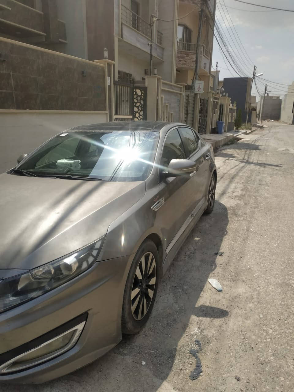 السلام عليكم
كيا اوبتما للبيع 
موديل 13 وارد امريكي /2000تيربو 
لون رصاصي فول مواصفات 
بانوراما 
كشنات كهربائيه /تدفئه /تبريد
كشن الخلفي تدفئه فقط 
الكشن خزن ميموري
شاشه كبيره نظام الابل والاندرويد
شفتات ستيرن 
سياره نضيفه ومرتبه
رقمها بغداد باسمي 
حادثها جاملغ الخلفي من جهه النفر وبنيد 
بدون لغود وشواصي 
السعر خاص او الاتصال على الرقم ***********
