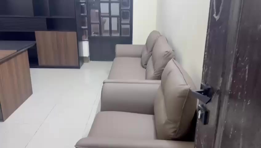 للبيع الاتصال على ***********
