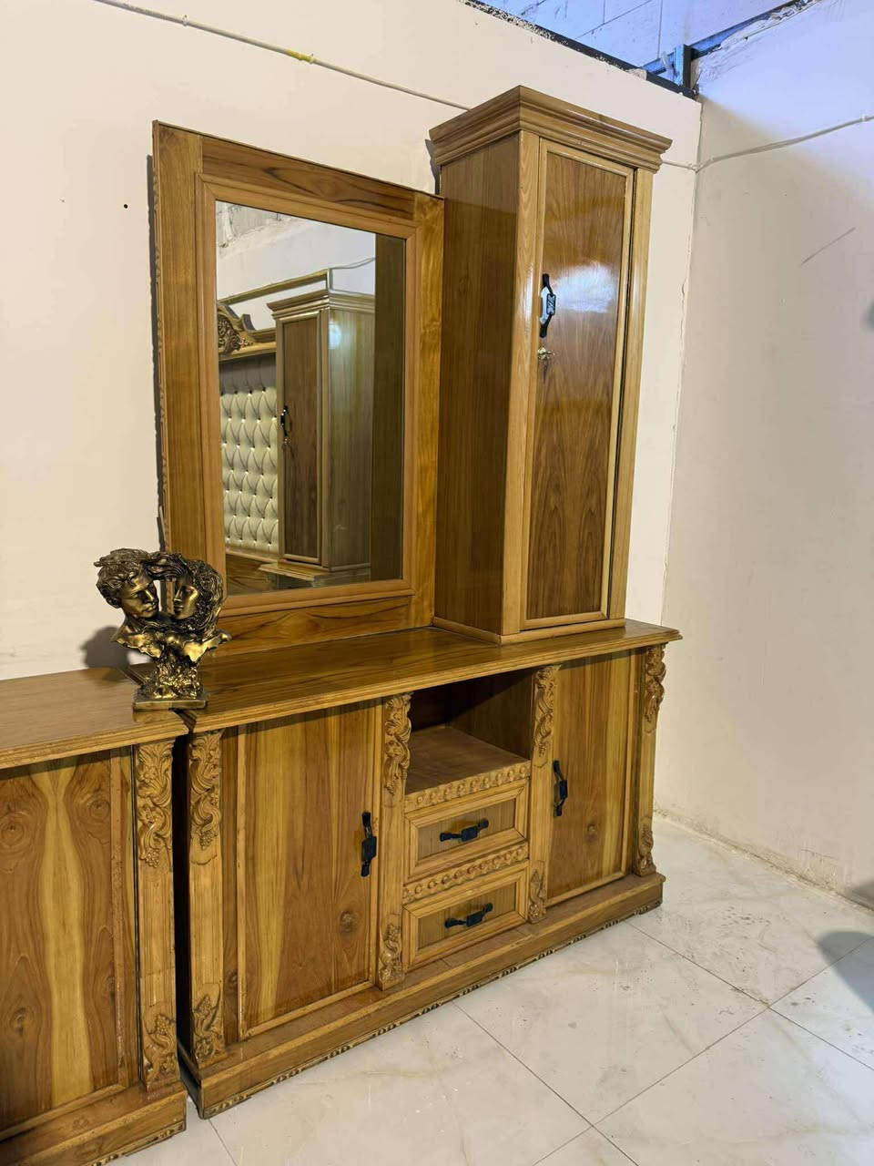 غرفه  عراقيه  مستخدام
اخت الجديد 
نضافه 95
ام مسرح صاج داخل خارج
 خمس ملم دنك زان 
السعر مليون و500قفل.  قفل 
9قطع موديل حديث 2026
فول نضافه......


**إذا كنت صاحب هذا الإعلان وتريد حذفه لأي سبب، رجاءا أرسل رسالة إلى الدعم الفني**