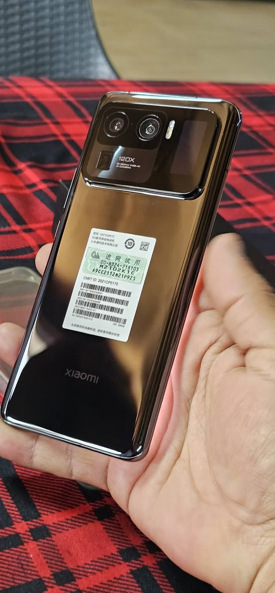 شاومي Xiaomi 11 الترا 🌏 العملاق
نظام انكليزي 
رام 12 ذاكره 256
نظافه 💯 % طك جدييييد غراض كامل
تصوير فيديو 8k 🔥 شاشه مشبع الوان 😍
كاميرا فووووول 💥
سعر 450 الف قفل 
دهوك ***********
