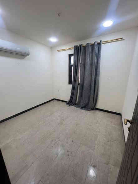 #للايجار_______في_______السيديه
مشتمل مساحه  50 متر مودرن 

يتكون من

غرفتين نوم مطبخ صاله خدمات صحيه 

#الايجار  800 الف 

مربع التصنيع 

للاستفسار الاتصال على الارقام التاليه

***********

***********
