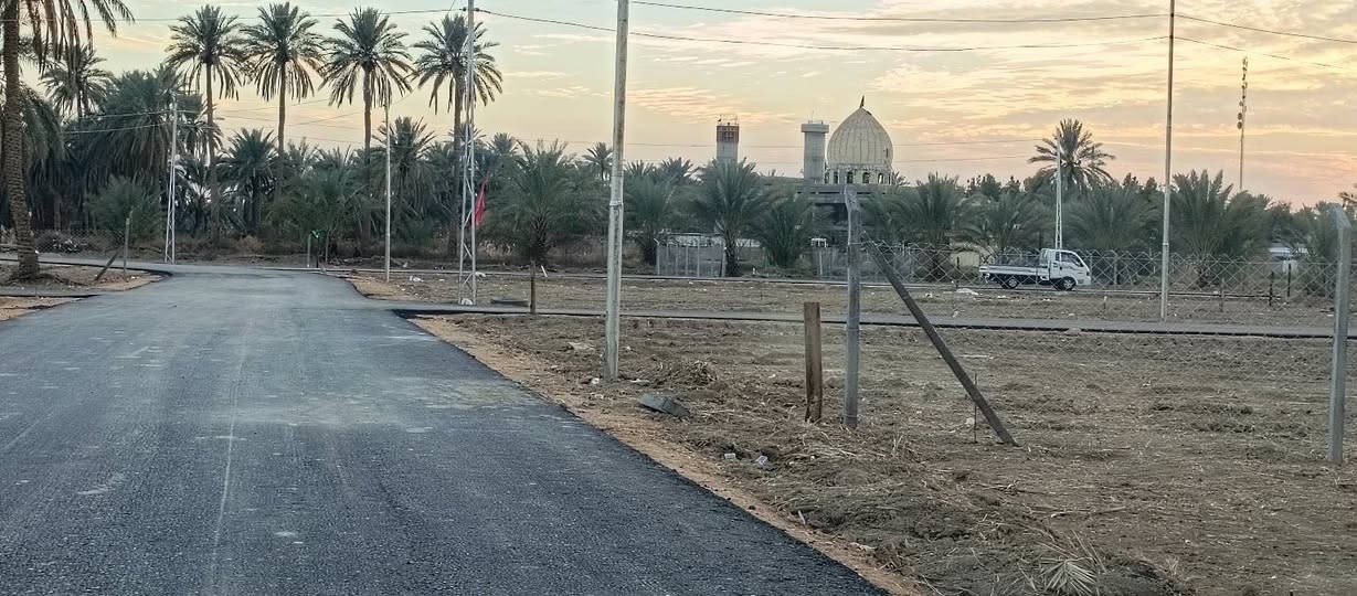 على بركة الله تم افتتاح مجمع سكني طابو صرف بمساحات مختلفة 
250 متر 340 متر   220 متر  500 متر 1000 متر  مع توفر كافه الخدمات ماء كهرباء شارع تبلط ١٠متر مع أنارة ليلية متكاملة
#الموقع  : المدحتية مجاور مزار سيد صالح ( ع )  الواقع بين طريق المعاره وطريق يا حسين 
#ملاحظة الأسعار تنافسية جدا والبيع داخل الموقع حصرا والاستفسار الاتصال ***********
