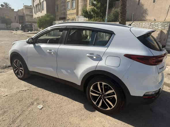 السلام عليكم 
سبورتج 2019 شكل 20 خليجي للبيع 
السيارة مواصفات العادية والمعروفة 
السيارة جديدة ماشية 43  الف فقط حقيقي
السيارة بيهة بارد صغير الباب الخلفي 
وهلال الجاملغ امامي
وباردين بلصندوك
السيارة ممشاهة حقيقي 100/100 ومكفولة غير الي كلتة 
رقم بغداد الجديد بأسمي سنوية جديدة تحويل مباشر ثاني يوم 
السعر 191  وبيهة مجال بسيط
مكان السيارة شارع فلسطين 
للاستفسار 
***********
