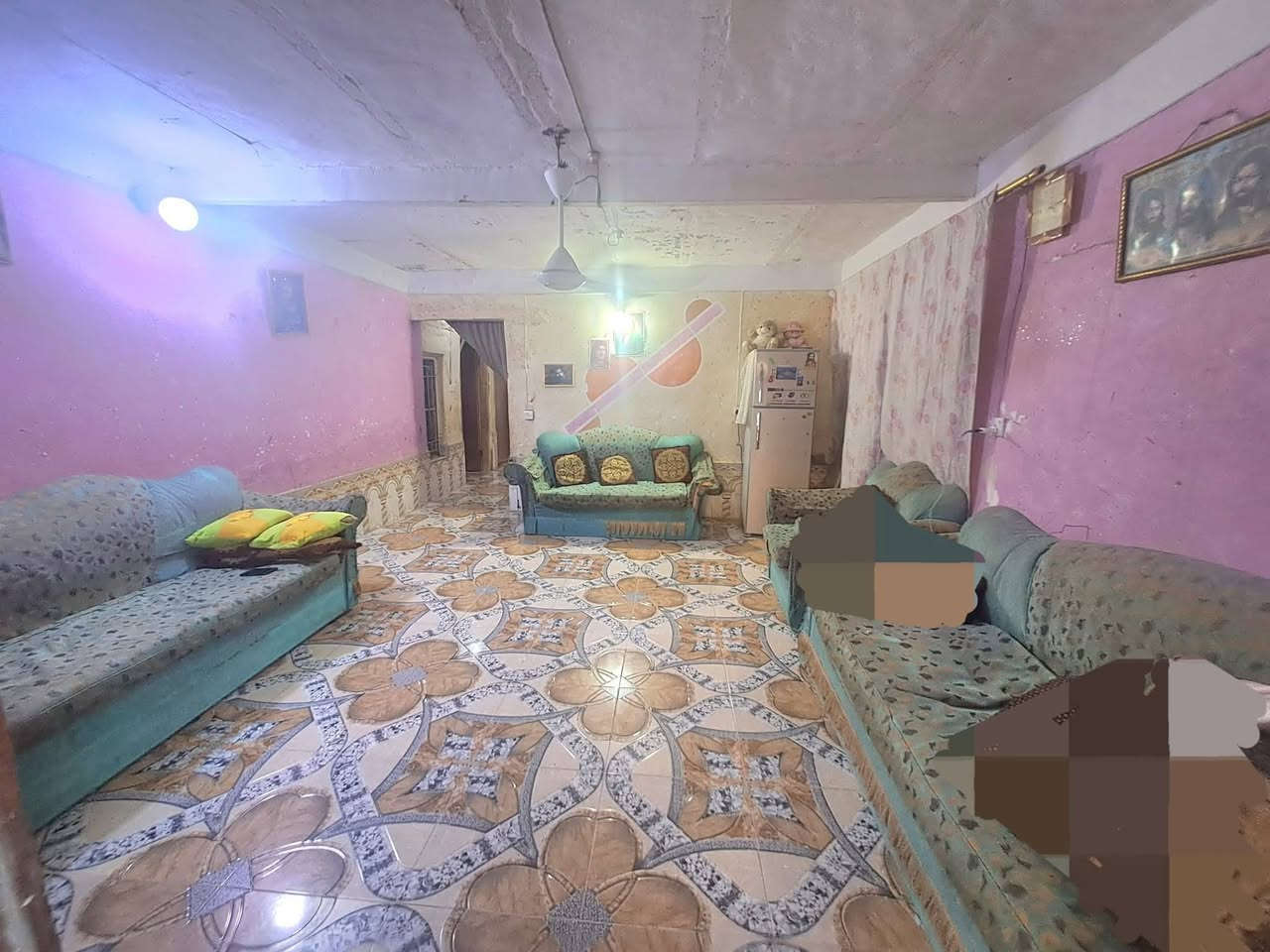 بيت طابو صرف ٢٠٠متر ٧نيسان السعر ٨٥
شارع القادسيه ثاني فرع من بعد صورة السيد
يحتوي غرفتين ومطبخ وهول وديوانيه وكلدور وصحيات
البيت قديم سكني شوارع صبابه ومجاري 
***********
