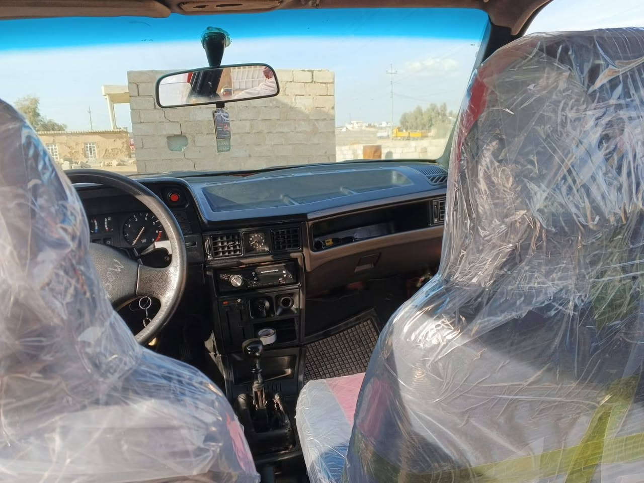 كاديت موديل 92 كير محرك شرط محرك 16 كابون بانزين بيه شرط التحويل وشرط الوكاله من الوكيل السياره حلوه وناصبه السعر 15 وبيه مجال اتصل ودالل ***********
