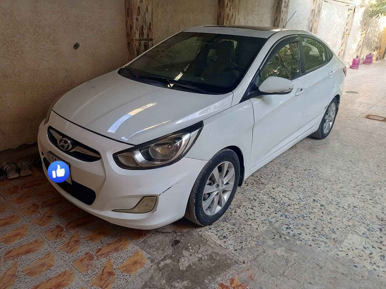 للبيع هونداي أكسنت2012 خليجي 
فتحة سقف 
رقم بغداد الدولي الجديد 
محرك 1600 مكفوول 
صدر نظيف جداً 
تخم تاير نظيف  
تبريد ممتاز 
تدفئه ممتازه 
داخل نظيف جداً دوشمة كشنات
تحكم ستيرن 
سياره جاهزه ونظيفه مابيه كل نقص ابد

السعر 94 ورقه وبيه مجال بسيط 
مكاني بغداد 
للاستفار اتصل ***********
