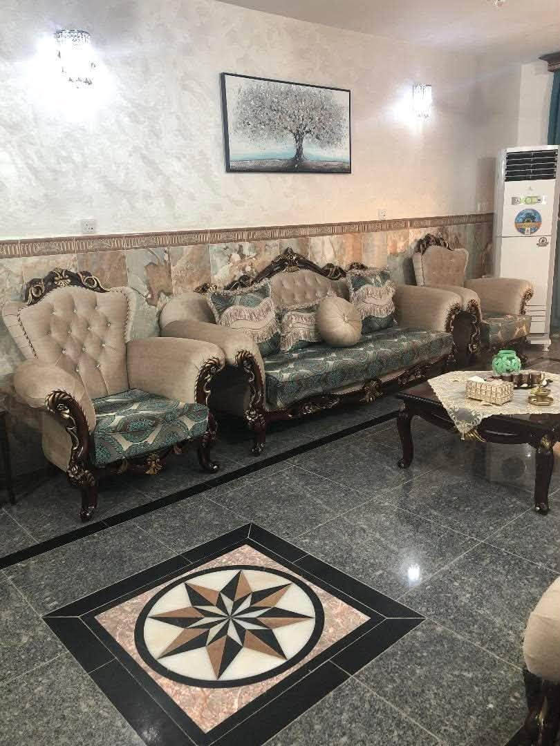 طقم تخم تركي للبيع نظيف جداً جداً
٢ قنفة ثلاثية

٤ كراسي وطبلة وسطية

مكاني بغداد الكرخ

السعر مليون و 200 وبيه مجال بسيط

رقمي للتواصل

***********
