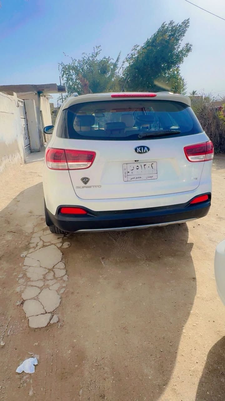 السلام عليكم سورنتو 2016 خليجي  7 راكب 6 سلندر سنويه ل2027 سياره مكفوله للاستفسار ***********
