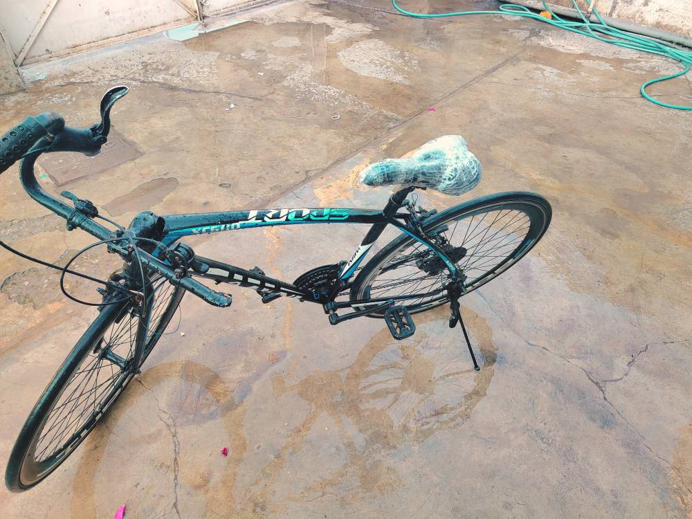 سلام عليكم رمضان كريم  بيسكل رياضي شرط. نضيف ايي عيب مابي سكون مكسور كير كامل شغل 
80وبي مجال نشاء الله ♥ كركوك, العراق


**إذا كنت صاحب هذا الإعلان وتريد حذفه لأي سبب، رجاءا أرسل رسالة إلى الدعم الفني**