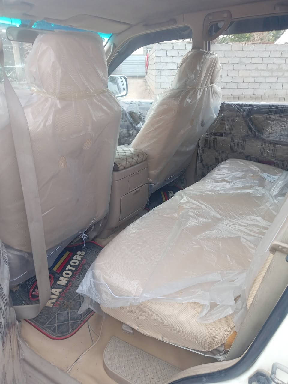 مونيكه ٢٠٠٠ رقم صلاح الدين راعيه ابلد امحدثه السياره صبغ عام المحرك امجفت جديد الفور ويل ملغي السياره امعمره جديد سنويه ٢٠٢٧ محرك ٦عدل ٤٥٠٠ السعر ١٢٠ السياره أخذته صار يومين من المشتري الثاني ***********
