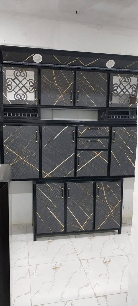 باذن الله 
باجر توصل الحاوية 
كاونترات 
شغل تسكام درجة أولى 
قياس مترين تعليك وارضي سنك متر وربع
وايضٱ راح يجي 
متر ونص تعليك وارضي 
سنك متر وربع 
اسعار تنافسية 
ماموجودة بالنسبة للتسكام والشغل الثقيل 
عنوان 
ناصرية مدينة الصدر 400 دار 
مقابيل مدرسة الرباب 
***********
***********
