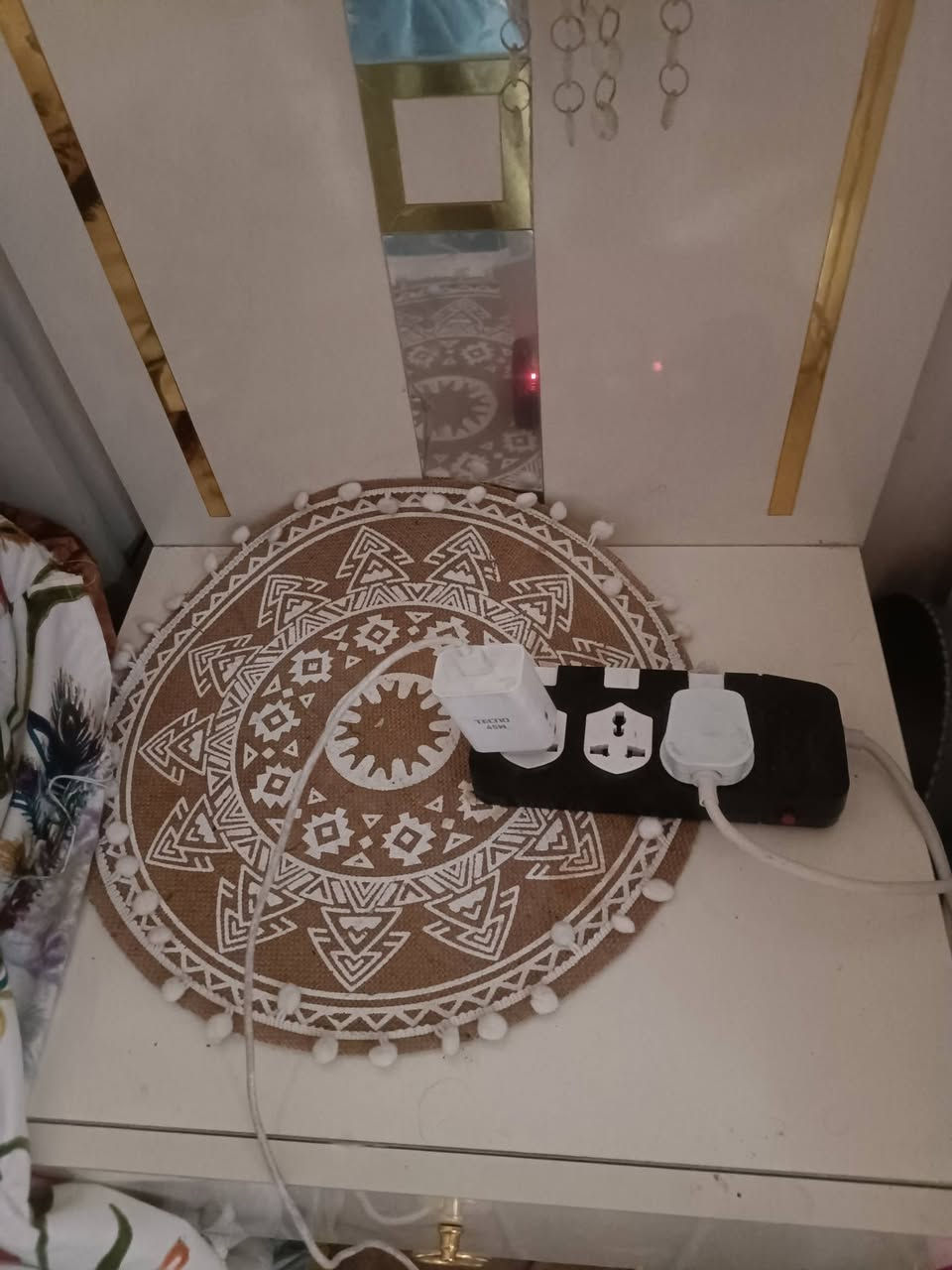 سعرها 600
متكونه من 8 قطع
شازلون
ميز مكياج
مجرات
جرباية
مكاتب بصفحات جرباية
كنتور.
مراية طويلة
نظيفة اللة. شاهد


**إذا كنت صاحب هذا الإعلان وتريد حذفه لأي سبب، رجاءا أرسل رسالة إلى الدعم الفني**