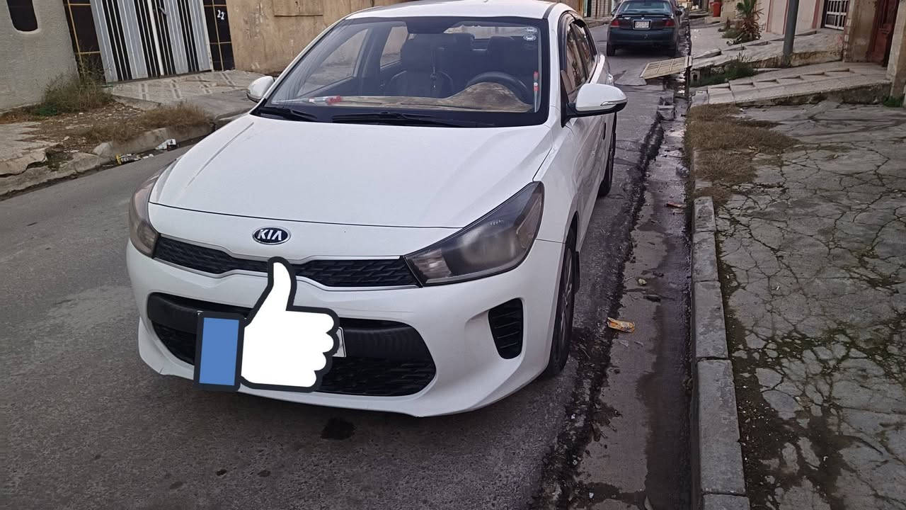 كيا ريو 2018 خليجي محرك دوش كير AT رقم اربيل مسطره  شرط وكاله وتحويل بيها قطعه صبغ بوند فخط اثر شخط غير شي ما بيها سياره نضيفه كاربون بانزين *********** ***********.  السعر 125
