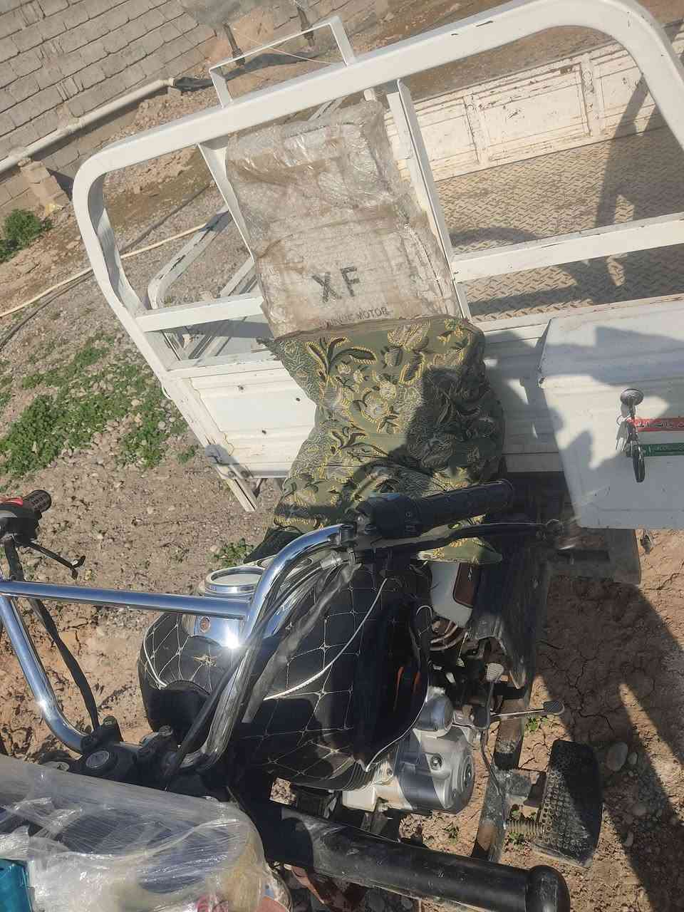 السلام عليكم عندي ستوته البيع فحل عالي محرك جديد كهربائيات كله شرط ركبه شرط تواير جديد ***********السعر 1300وبيه مجال شي قليل
