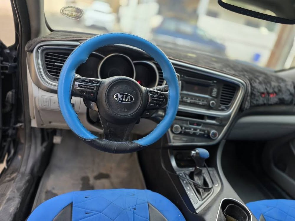 حادث امريكا قبغ صندوق 
واهنا بالعراق بونيد وجاملغ سكن صبغ
بدون اي دواخل
رقم انكليزي جديد باسمي وبطاقه بانزين موجوده

*********** كركوك, العراق
