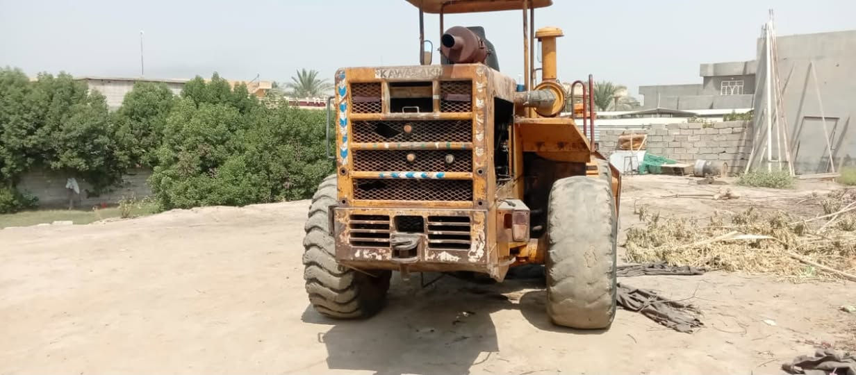 سلام عليكم  للبيع شفل  موديل 82 رقم نينوى اصفر  جاهز عل شغل ***********
