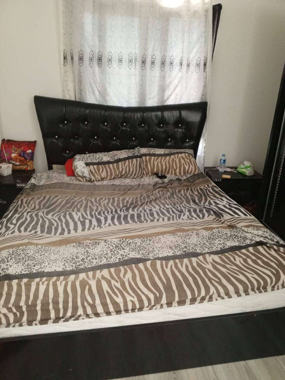 غرفة نوم 5 قطع سعر 175 الف
تواصل ***********
