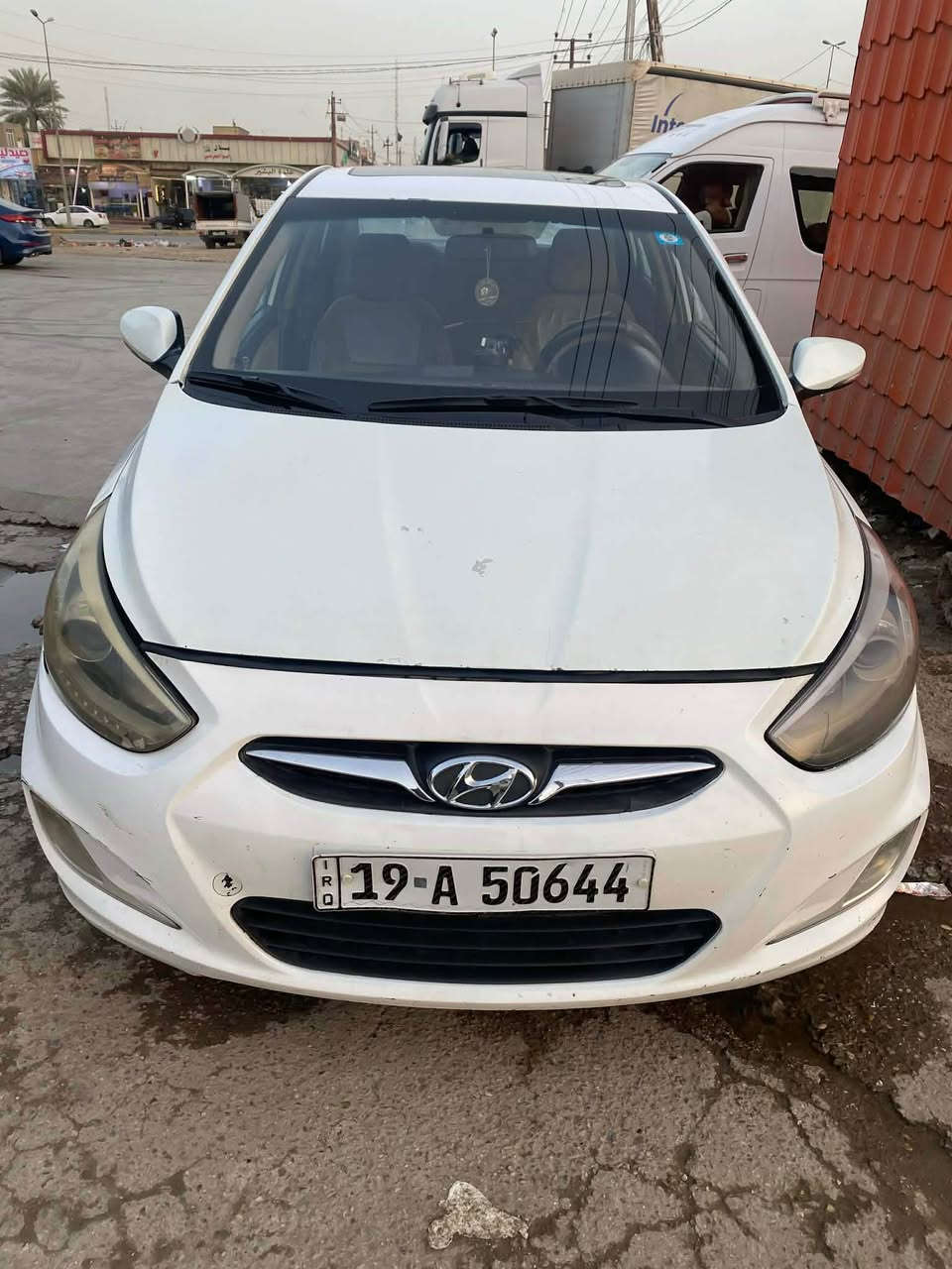 اكسنت خليجي فول بيها ثلاث قطع صبغ 2016 رقم كربلاء انكليزي محرك 1600 السعر 86$ 
الاتصال ‭0771 293 8860‬ غير متواجد ع الفيس … بغداد, العراق
