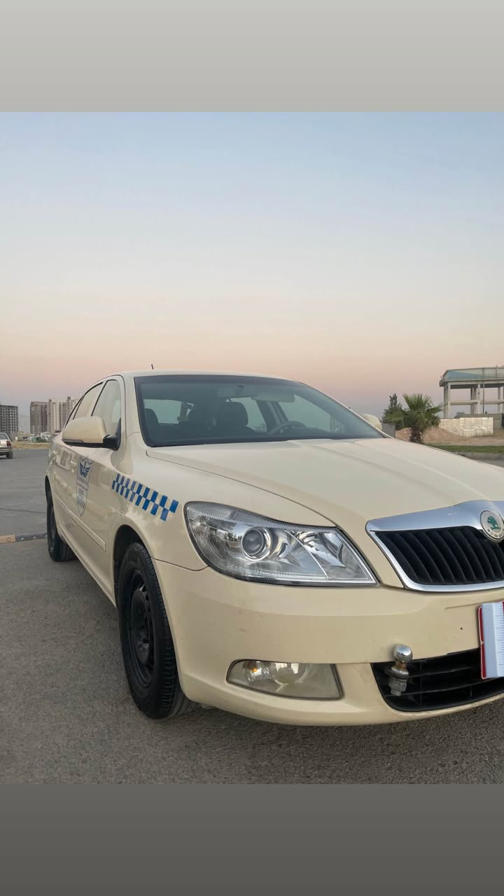 سكۆدا مۆدێل ٢٠٠١١  بێ بۆیاخ لۆك لۆك مەكینە ٢٠ جیتا مەكینە ی لۆك بە شەرتی گێرو مەكینە سەیارە كە زۆر جوانا لە رەسمە كە جوانتر نەبو گلی كە  بێ مە سرف بێ تەقەو رەقە  چوار  تایەی سفر رەقم سلێمانی  بە شەرتی هەموو شتێك ئەی فرۆشم ٢٥٠ مە سرفی نیا هەیكلی  سفر شاشە ئایپاد تەبریدی  بە شەرت سەعری٩٣ گەلا  رەقم تەلەفۆن *********** السليمانية, العراق
