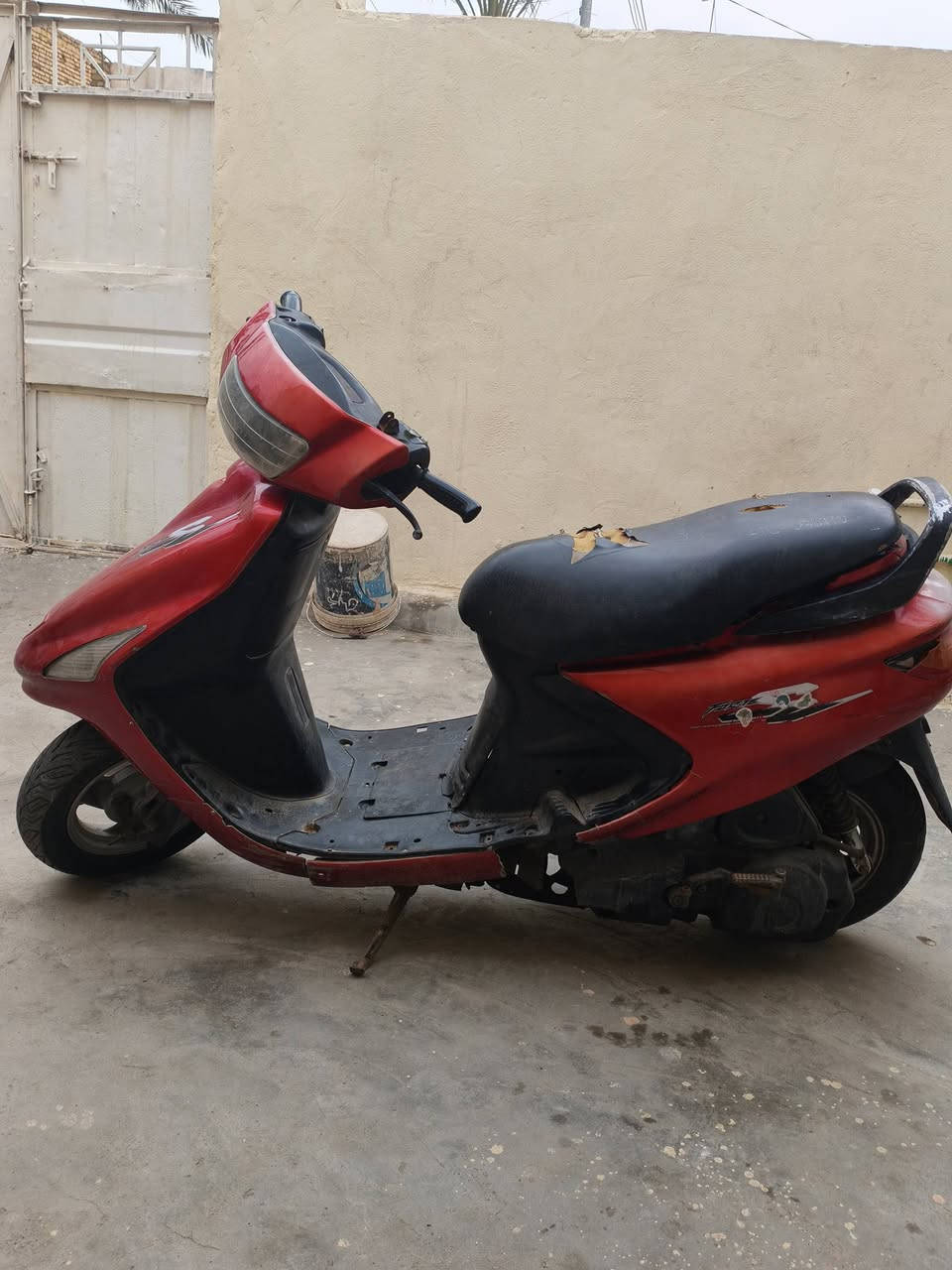 سلام عليكم شباب فراشه للبيع كوم حديد. 0785 852 5698
