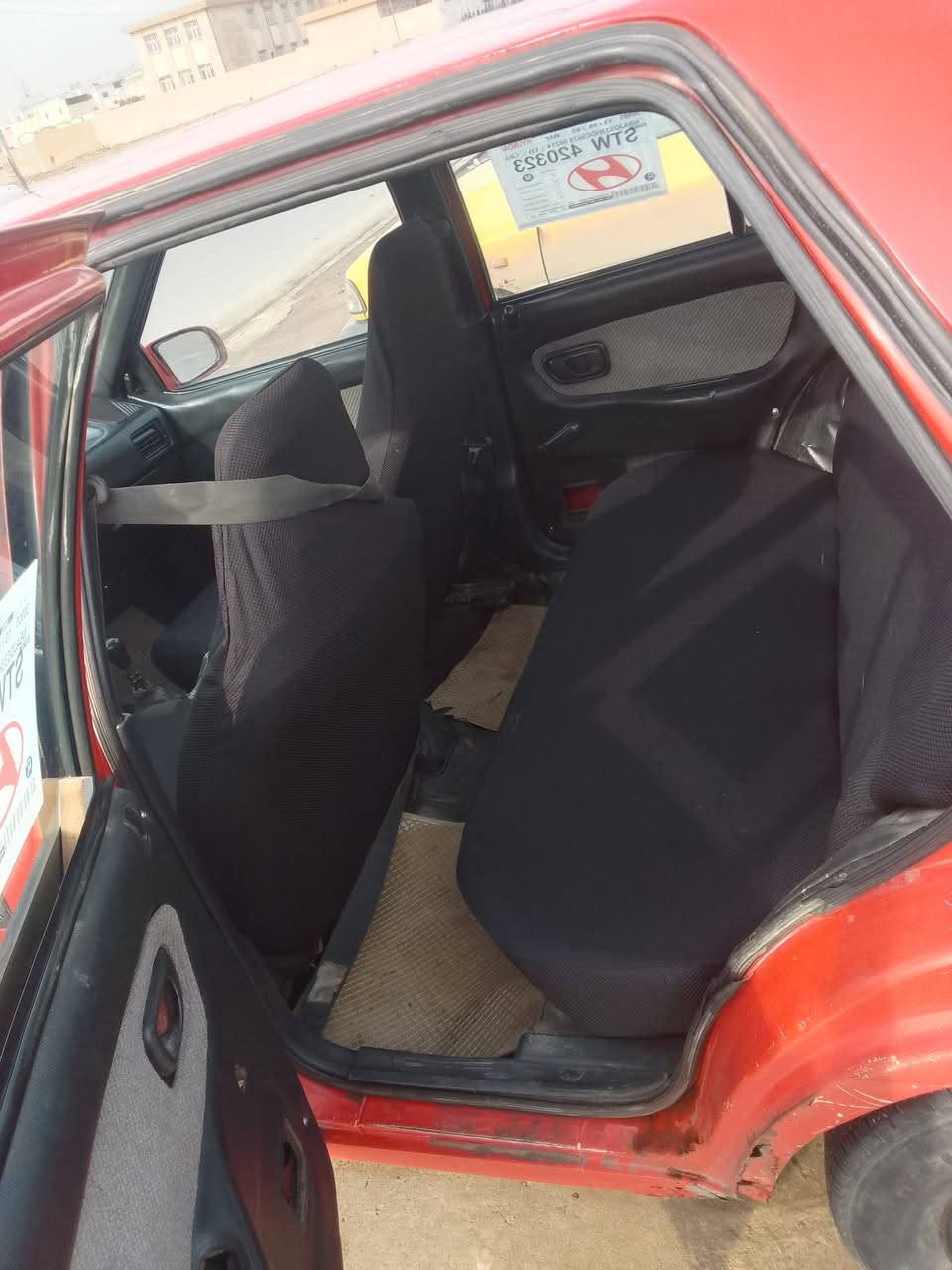 السلام عليكم 
هوندا بونتيو موديل 91
السعر18 بيها مجال 
سنويه خضراء 
شرط التحويل 
كاربون بانزين بيها
كير ومكينه شرط
بدون ضرر 
طخم تأيه
وايرمنيه شغاله عام 
العنوان موصل جانب الأيسر سماح الثانيه 
الاستفسار ع الارقام فقط
***********
***********
