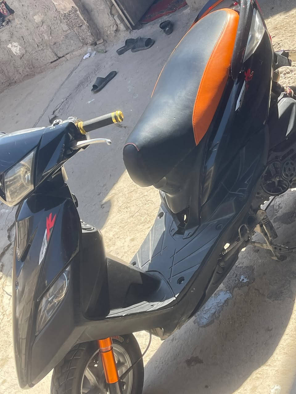 سلام عليكم دراجة ثعلب مزودة للبيع دراجة تزويد خارجي مكينة كفالة التنزويد البيهة كلة اصلي بشرط بيه صدر بيهة ويالة بيهة دبلات خلفية بيهة صالنصة بيعة كلجات رقبق كلجات قطرة اكسن بيهة فراك رقم رياضي الدراجة كاملة مكملة نكرة شلعة ومعدل الدراجة  سعر الدراجة750 ***********
