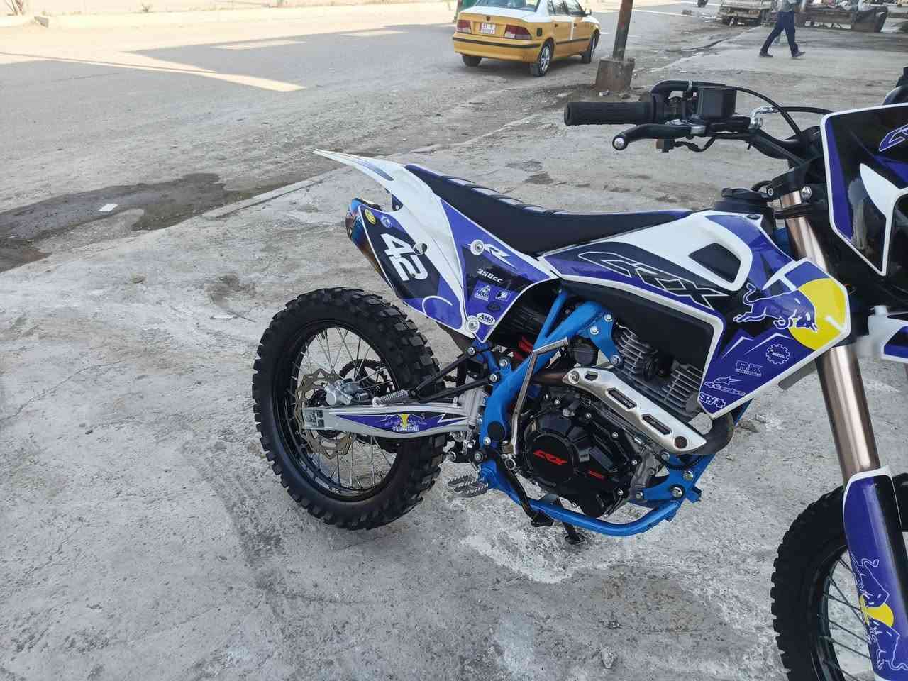 سلام عليكم لبيع قفاز سي ارا اكس زيرو كفاله عامه مديل 2024دراجه جديده بمعنه الكلمه سعر مليون و550وبي مجال مكاني ديالى بعقوبة/***********
