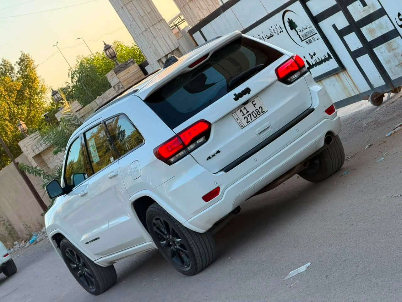 🚘 للبيع | Jeep Grand Cherokee Laredo 2018 🤍
🇺🇸 وارد أمريكي
🎨 اللون: White
⚙️ المحرك: 3.6L V6
🆔 VIN: 1C4RJFAG6JC389164

✅ حادث سرقة بدون أي ضرر
✅ السيارة جاهزة وكاملة من كلشي
✅ الممشى: 55 ألف Mile
✅ بدون صبغ وبدون دواخل

💰 السعر: 18,500 دولار

📍 موقع السيارة: بغداد

📞 للاتصال: ***********
