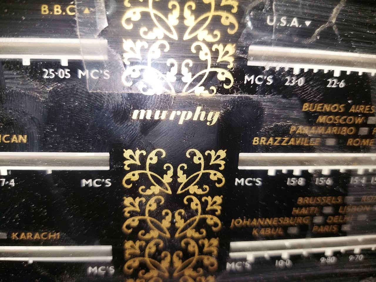 راديو من زمن الحرب العالمية الثانية لمبات نظيف جدا جدا شغال ماداخل تصليح ابو العين السحرية انكليزي اسمه مورفي السعر 100 دولار


**إذا كنت صاحب هذا الإعلان وتريد حذفه لأي سبب، رجاءا أرسل رسالة إلى الدعم الفني**