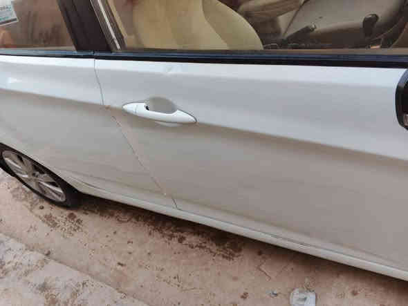 اكسنت خليج مضلع 14 محرك الف وستميه قطرتين مفتوح
بيه 3 قطع وربع صبغ مكفوله من ضربه 
سنويه 28 بسمي سياره رقم اربيل 
هزه 26 
*********** سعر 89بيه مجال 
رقمي بي واتساب
كير اوتو
