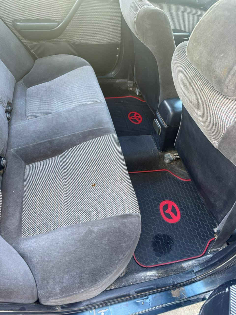 اسلام عليكم من رخصة  الادمن المحترم 
للبيع كرونا 1993 رقم بغداد انكليزي باسمي شرط تحويل 
مكفوله من صبغ  من ضربه او بارد  سياره بلاديه  
كير مكينه كصه جديد صدر  امامي خلفي تبريد تدفئه كله شغال سياره جاهزه مال جناي متصرف عليعة الف 
مكان سياره انبار فلوجه 
سعر المطلوب 54. بيهة مجال بصيط 
للتواصل. ***********
***********.
