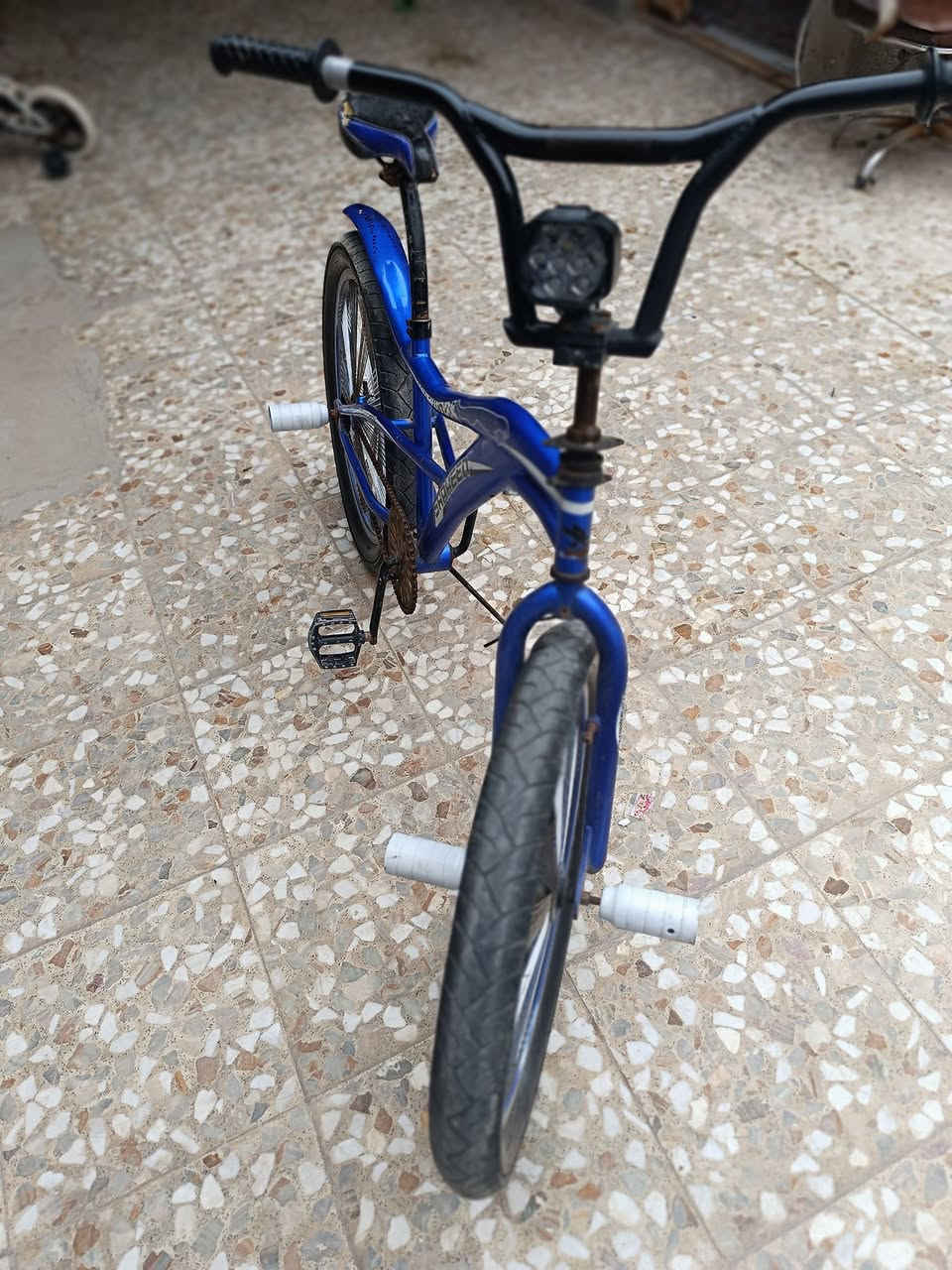 سلام عليكم شباب بايسكل همر حجم كبير26 البيع 
السعر.. خاص ***********
