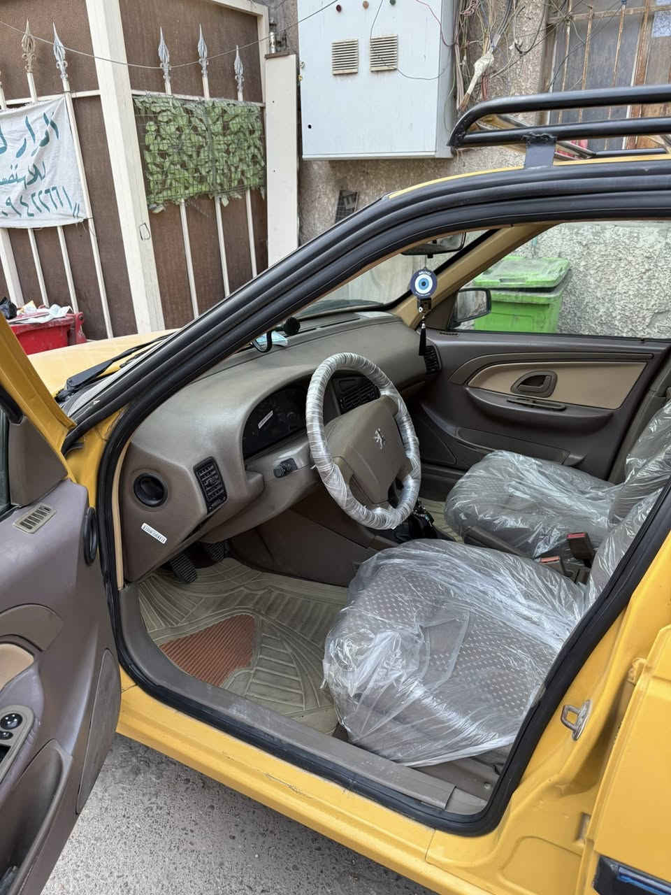 إسلام عليكم 
بيجو اكد موديل 2016
مكفولة من كلشي كير مكينة خير من الله 
تدفئة تبريد مكفول 
مصفرة هيئة وغرامة 🔥سنوية لحد 30 باسمي ثاني يوم تحويل مباشر 
بارد بلجاملغ الخلفي مال السايق وبارد بلباب الي وره الصدر كد شبر 🖐️ هزة كاملة 
السيارة شاهد الله نضيفه بره وجوه🌺  
 وكامله من كلشي 🌸بيه جراد بلبنيد قليل والقماره تجي 
مكينة مجفتة جديد ناعمه خذتة مجفته 🫆
وشوف بعينك يعني حته مابين 
كلشي موضحلك عليه اتصل وبلخدمه  
السعر45$وبية مجال للطيبين
مكاني بغداد العلاوي 🏠
📞الاستفسار على الرقم ***********
