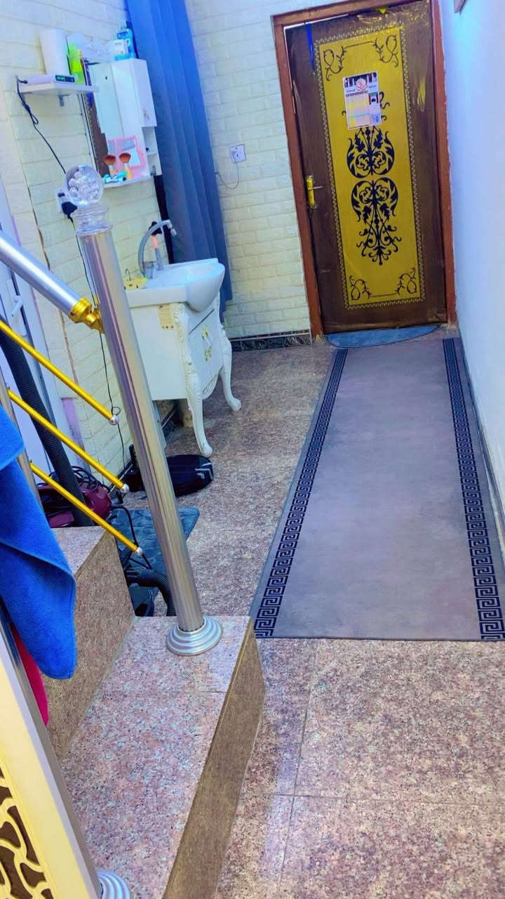 دار للبيع مساحه ٦٢ ونص. واجه ٣ نزال ٢٠
مكان زعفرانيه  خلف مركز شباب دور الشهداء  

البيت طابقين  وطابق ثالث  غرفه سندويش وبيتونه 

 للاستفسار اتصال عل. رقم صاحب الدار ***********
