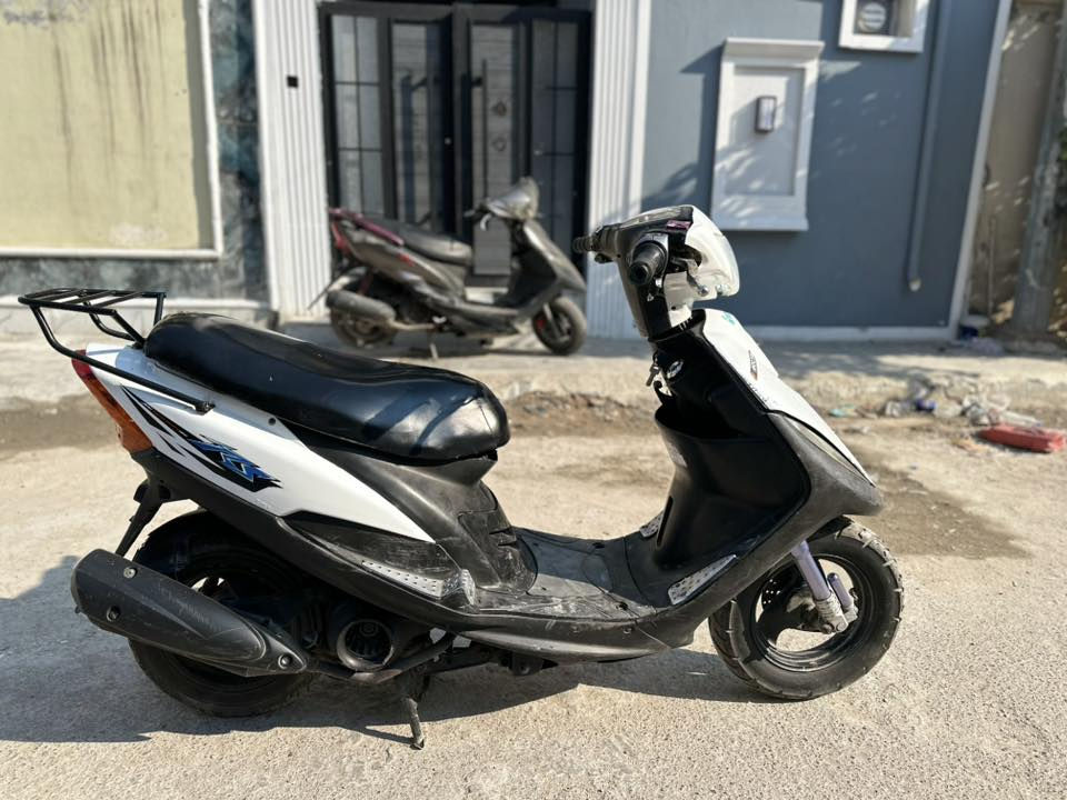 السلام عليكم دراجه ماكس عدله للبيع السعر 525 الف وبيها مجال للطيبين نقص باتري تعبان العنوان بغداد الحريه شارع العريض الرقم بي واتساب ***********او ***********
