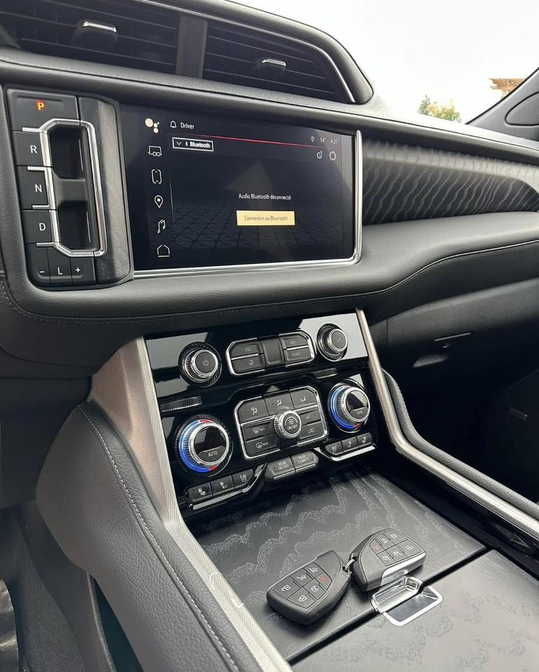 ‏سيارة وارد كندي ( اخت زيرو ) سوبر بان XL
ماشية  16 ألف   مايل  كلين تايتل 
مواصفات بصمة تشغيل بصمة ابواب بانوراما 
تشغيل عن بعد رادار و حساس 360 درجة 
كشن جلد كهربائي خزن تدفئة وتبريد 
كاميرا 360  داتشو صندوك كهربائي
حساسات امامية خلفية 
ستيرن كهربائي مرايات كهربائي ويل كروم 
كشنات VIPشاحن وايرلس 
دفع رباعي مع وضعيات دفع 
السيارة بقي ع وضع شركة 

السعر: 400 قفل بدون اي معامله

مكفوله كفاله عامة بدون قطرة
شرط الداعمية للداعمية 
رقم السيارة: بدون رقم تترقم شمالي 
موقع السيارة : موصل 

رقم صاحب السيارة 
  ‭0773 445 6451‬

‭0774 908 9913
