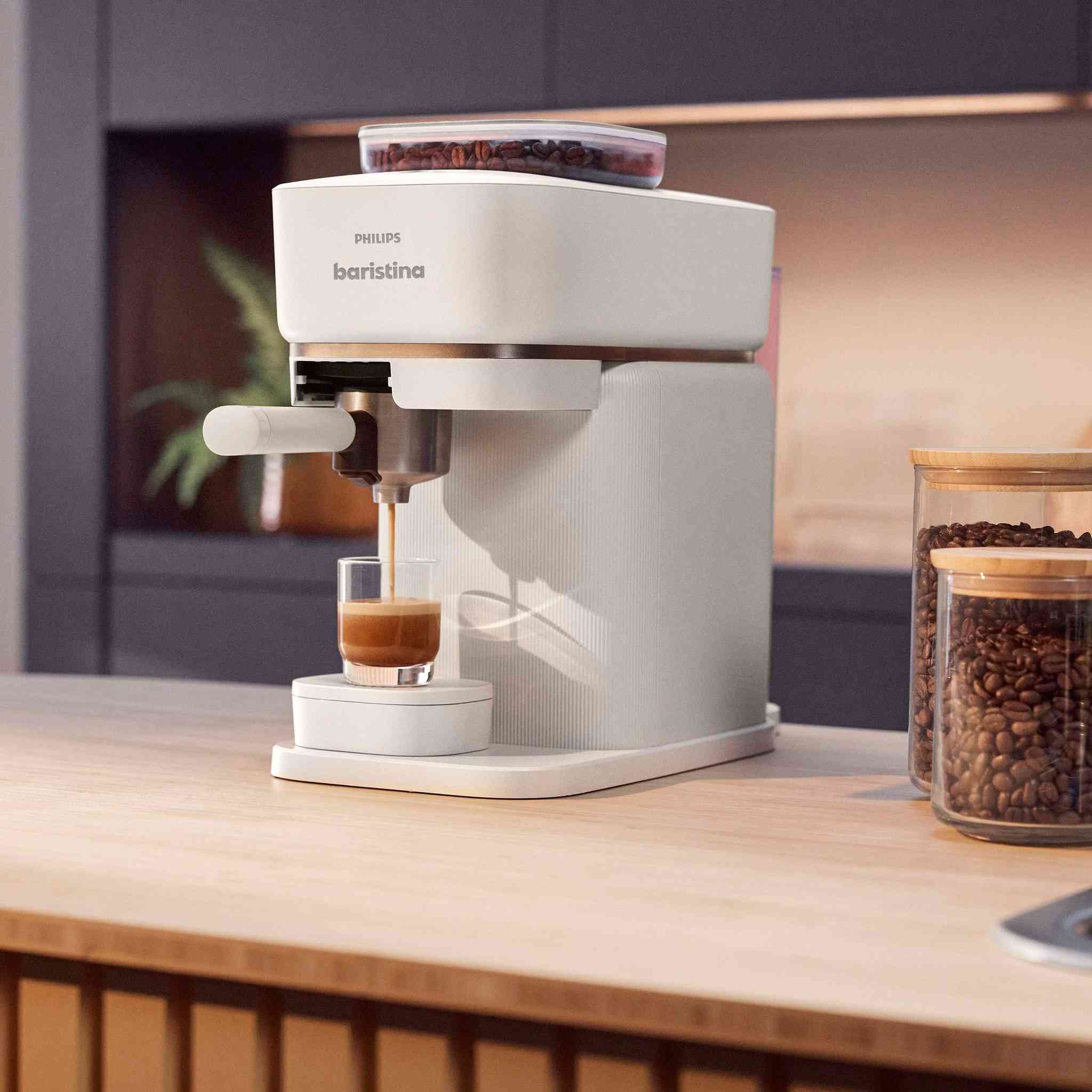 ☕🔥 لعشّاق القهوة… استعدوا لتجربة احترافية في منازلكم!
نقدم لكم ماكينة القهوة Philips Baristina Espresso Machine ✨
استمتع بإسبريسو حقيقي بلمسة واحدة فقط!
🔹 ضغط مضخة يصل إلى 16 بار لتحضير إسبريسو غني بالكريما
🔹 مطحنة مدمجة لطحن البن طازجًا في كل كوب
🔹 تصميم أنيق ومضغوط يناسب أي مطبخ
🔹 تشغيل سهل بضغطة زر واحدة
🔹 دكّاك معاير لضمان كبس مثالي واستخلاص متوازن
☕ كل صباح… رائحة بن طازج، طعم مركز، ومتعة لا تُقاوم!
اطلبها الآن وارتقِ بتجربة قهوتك إلى مستوى جديد 🔥


**إذا كنت صاحب هذا الإعلان وتريد حذفه لأي سبب، رجاءا أرسل رسالة إلى الدعم الفني**