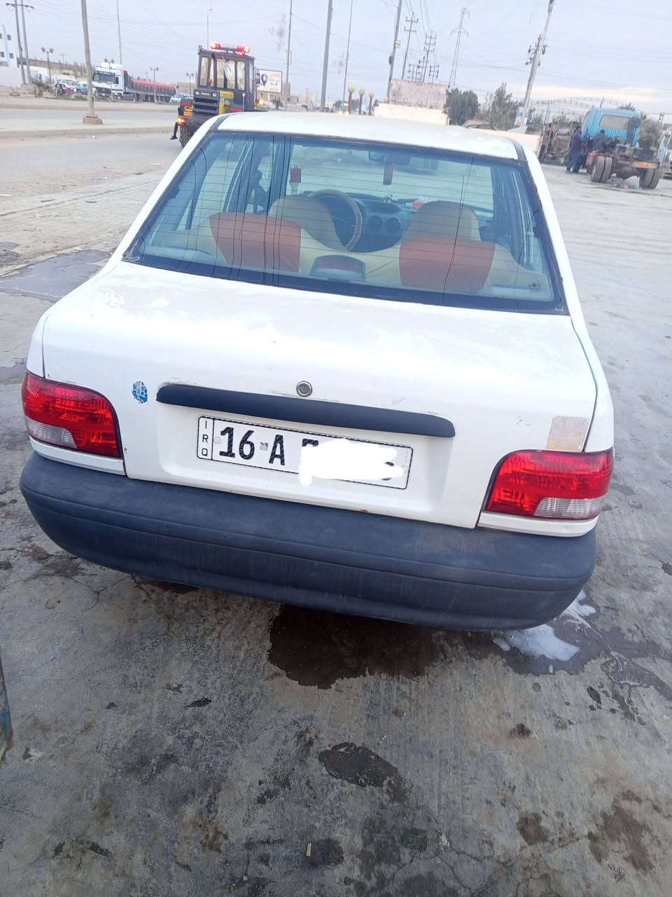 السلام عليكم
سايبه للبيع موديل 2014 سياره مكفوله مجدده سنويه لل30 ورقم انكليزي حدادية جديدة وتخم تايرات جديد الكير مكفول المكينه بيه رنكات السعر 35 وبيه مجال العنوان مركز الديوانية 
***********
