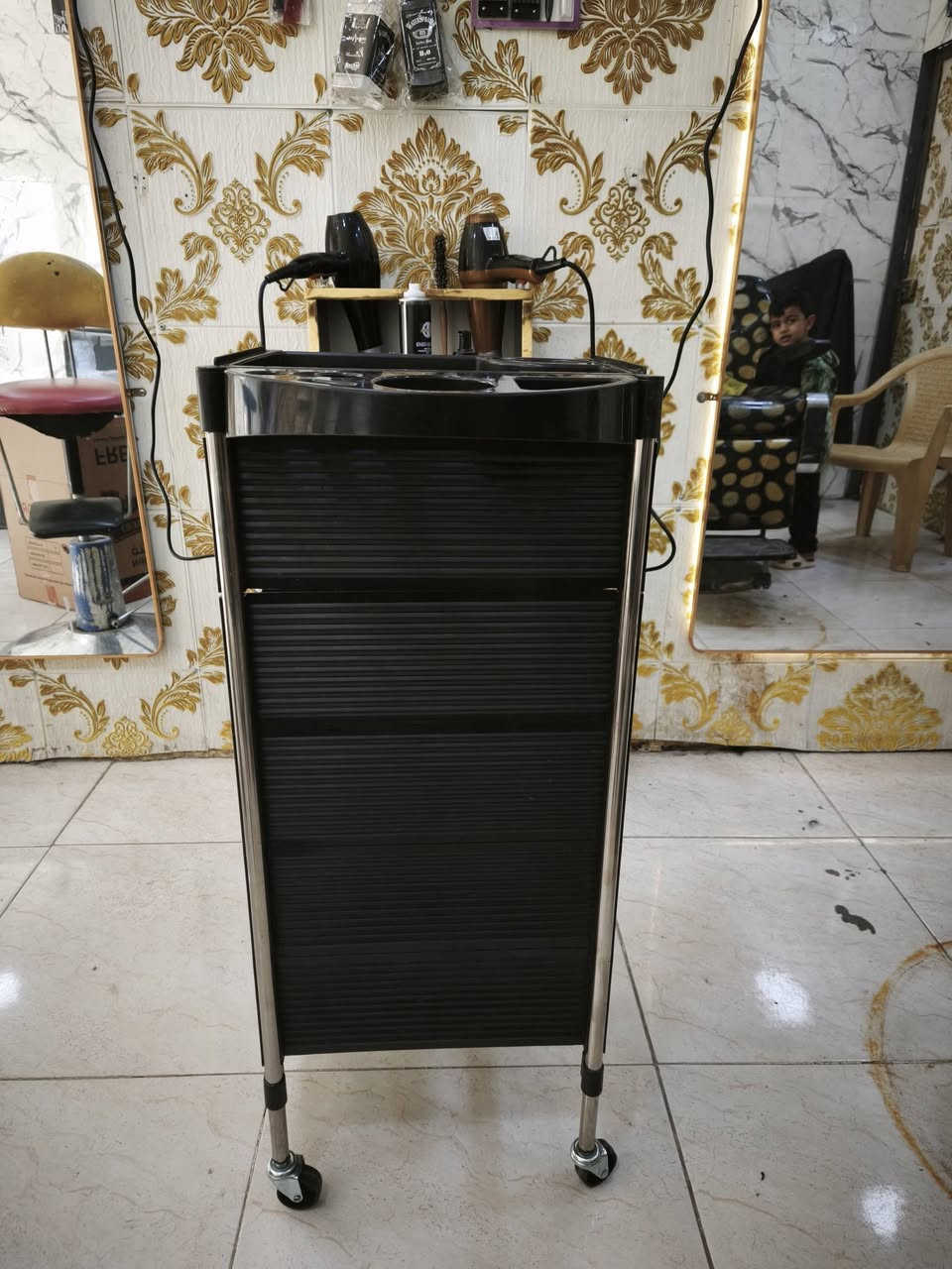 عربانه حلاقين امزون
***********
