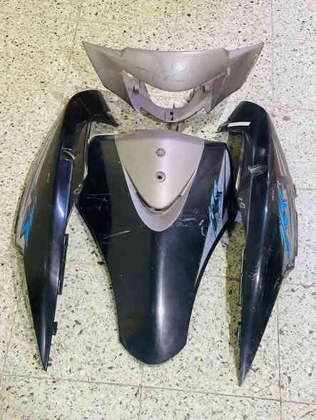 السلام عليكم 
كفرات ماكس عدلة للبيع ياماها وكاله وليس تجاري 
مال حاوية جديد
الاسود نضافه 85‎%‎
الرصاصي نضافة 98%
 اعلى سعر بيهن ابيع 
***********
