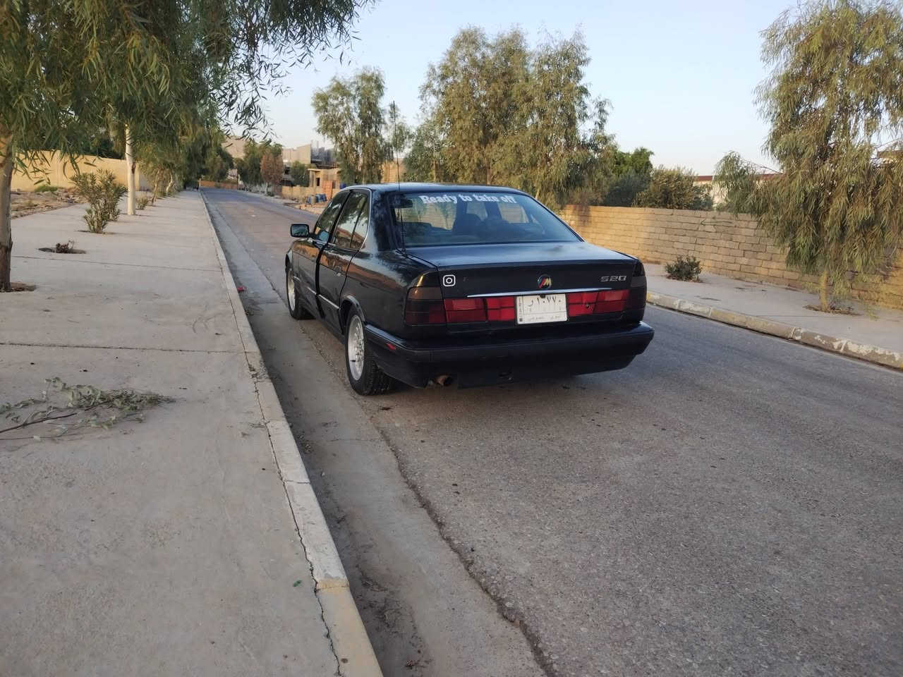 السلام وعليكم شباب
بيم 520 كير عادي
نينوى الماني  سنويه جديد
كابون بانزين بيها.
صبخ جماليه.
داخلها نظيف
السياره في بعشيقه
***********
