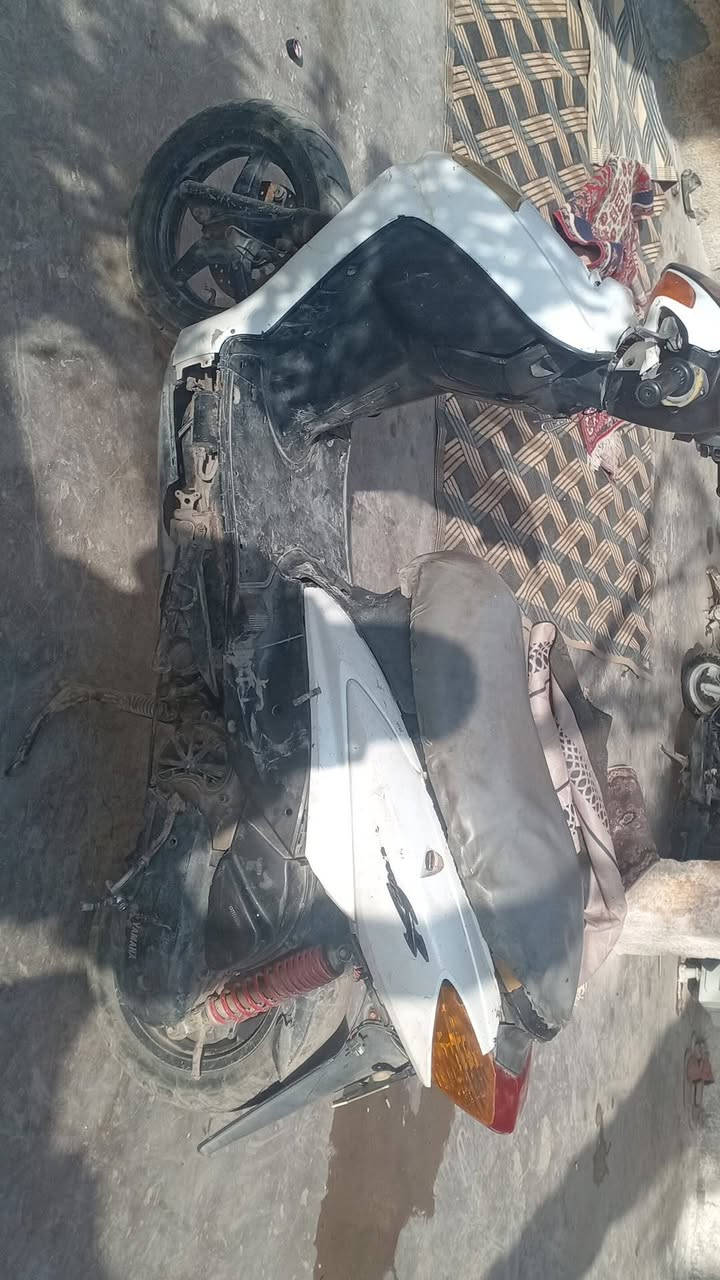 السلام عليكم سكنس نثيه شغاله مكينه خيرمن الله  ناعمه السعر ٣٠٠ وبيه مجال العنوان حي اور سبع قصور ***********
