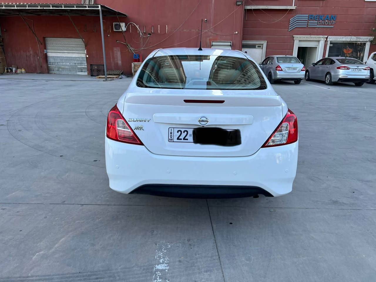 نيسان سةنى ***********
موديل 2023
خةليجى - هيندى
75 هةزار رويشتووه
يةده نيكل - دووگيچ
گير/ مةكينه / تةحويل / غرامه / بةشةرت
سةنةوى نوييه / 11 - 2030 
هةزةى نوييه / 10- 2026
بةناوى خومه 
بوياغ - دوو دةرگا - بى ليدران 
تاخم تايةى لوكى لةسةره 
250 مةسروفى تيدانييه
شوين / هةولير 
محامه له كى براينه ى تيدايه أربيل, العراق
