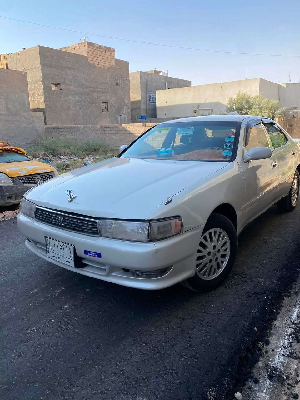 السلام عليكم سياره كرسته نفخ للبيع سياره جاهزه كير ومحرك جديد ونجي ناعم تبريد شغال تخم تاير جديد موديل 1995السياره موصبوغا عام جماليه سياره جاهزه حداده جديده السعر السياره 68بيه مجال قليل مكان البصره أبي الخصيب رقم ***********
