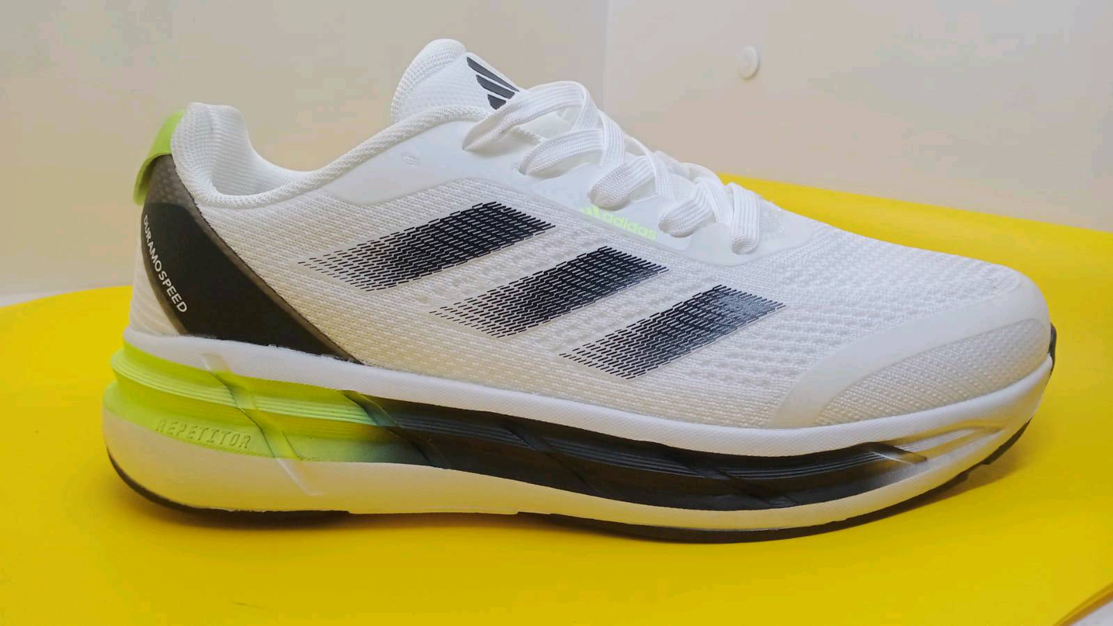 احذية ماركات عالمية اشكال وقياسات مختلفة وعندي اكثر .. اي قطعة تعجبك راسلني