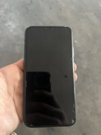 آيفون ١١ • عادي • حي العسكري