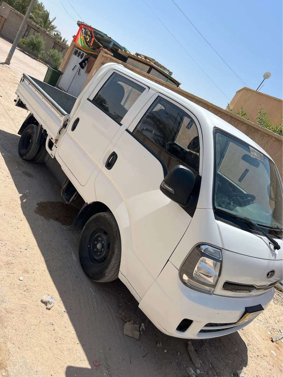 السلام عليكم 
كيا بنكو للبيع او مراوس موديل 2022 
السيارة كفالة ماعدى المكينة بيها تنقيص قليل كلش 
ماشية 112الف وقابل للزيادة 
سعر 140 ورقة وبيها مجال للشراي 
رقم بصرة تحويل ثاني يوم 
السيارة مكانها بالبصرة 
للاستفسار متواجد واتساب او اتصال 📞 *********** الزبير, البصرة
