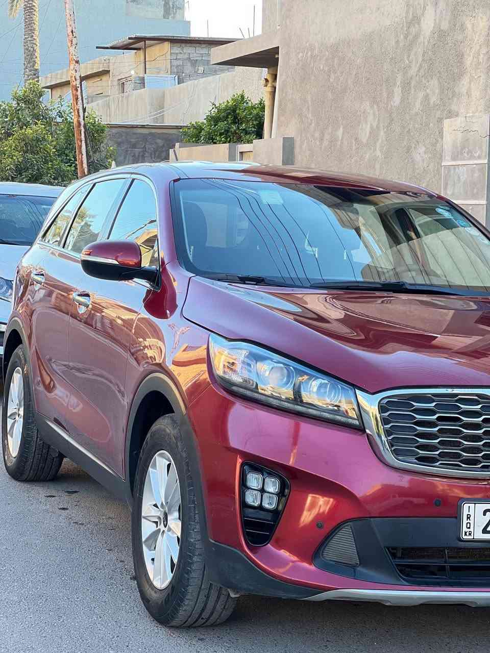 سورنتو ٢٠٢٠ أمريكية رقم شمالي 
(حادثه فقط دعاميه كلين بدون صبغ بدون ايرباك )
مواصفات 

٦ سلندر 
شاشه 
فول تحكمات ستيرن
٧ راكب 
كراسي كهرباء
وباقي المواصفات العاديه 
مكان عامريه بغداد سعره 198 وبيه مجال للإستفسار ***********
